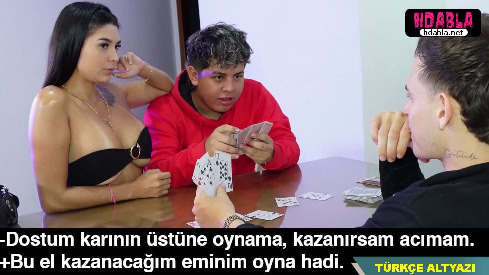 Arkadaşıyla kart oyunu oynarken parası bitti Karısını ortaya koydu